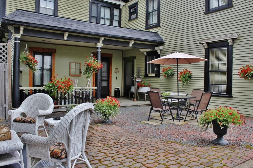 Bennett House B&B Woodstock Exterior photo